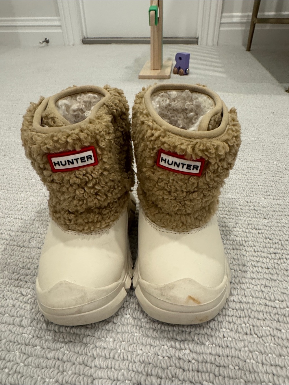 Hunter Kids Cream and Tan Sherpa Cuff Boots